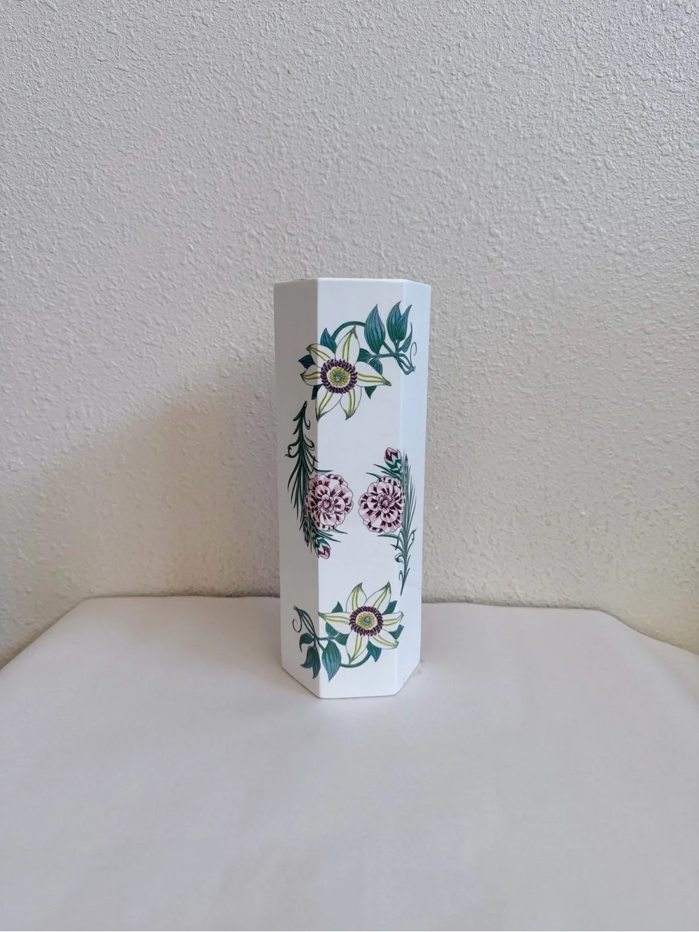 Portmeirion Flowers of the Year Vase Susan Williams-Ellis Made England 9